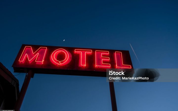 DIXINN : un homme de 55 ans retrouvé mort, sa compagne en fuite